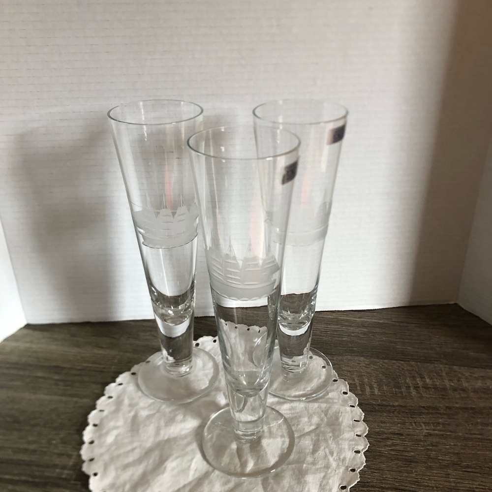 Vtg Toscany Clipper Ship Pilsner Glasses